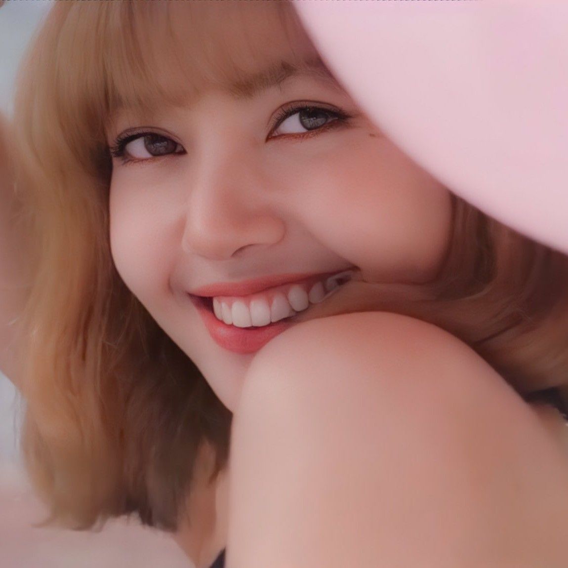 Lisa (BLACKPINK)粉丝拍下的瞬间