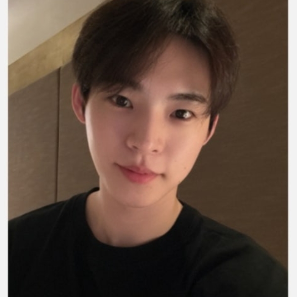 A moment captured by Hyojin (ONF)'s fan