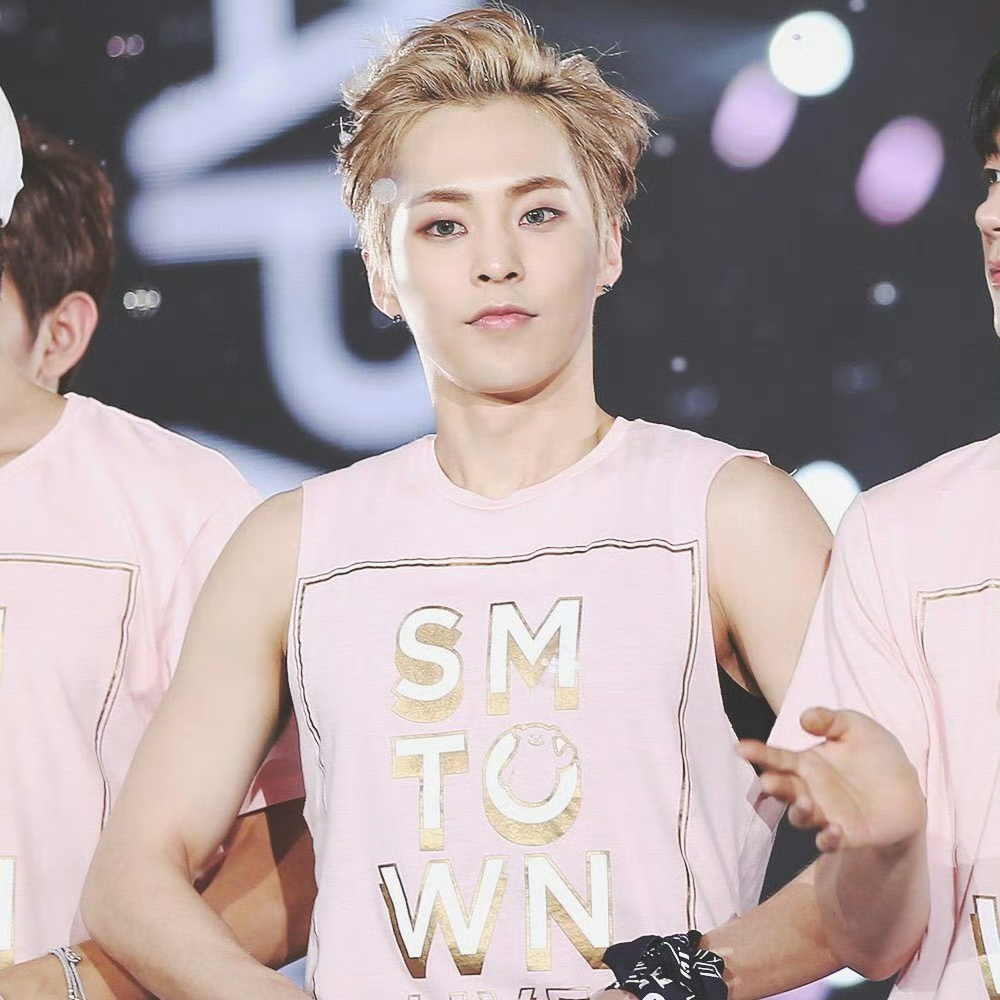 Xiumin (EXO)的最新照片