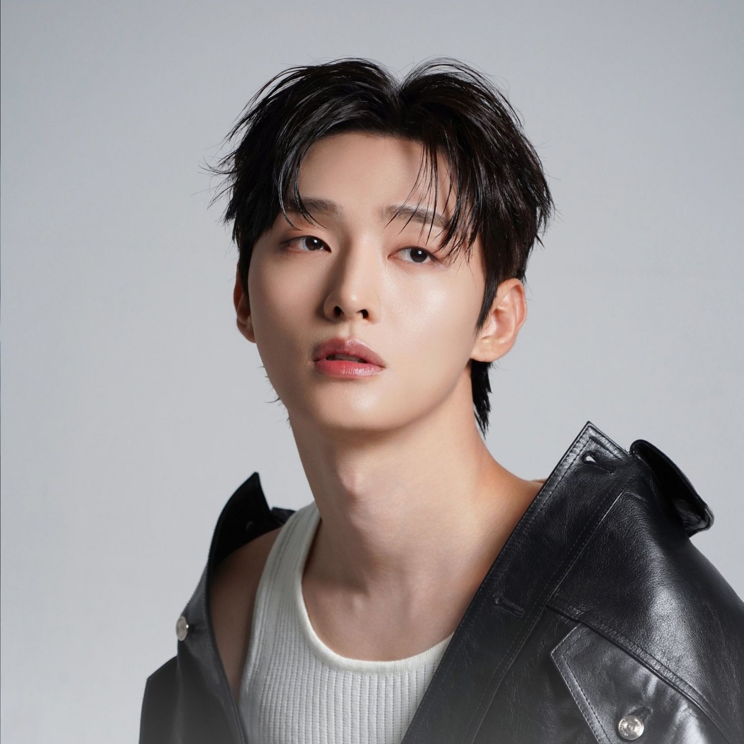 Recent activity shot of Yoon Jisung