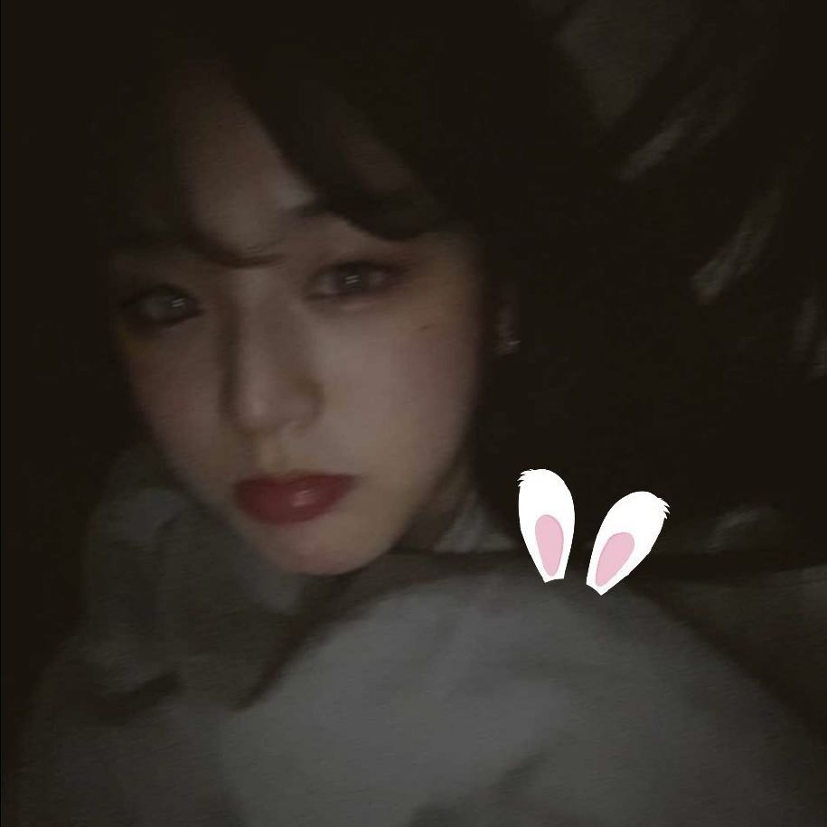 A moment captured by Jang Wonyoung (IVE)'s fan