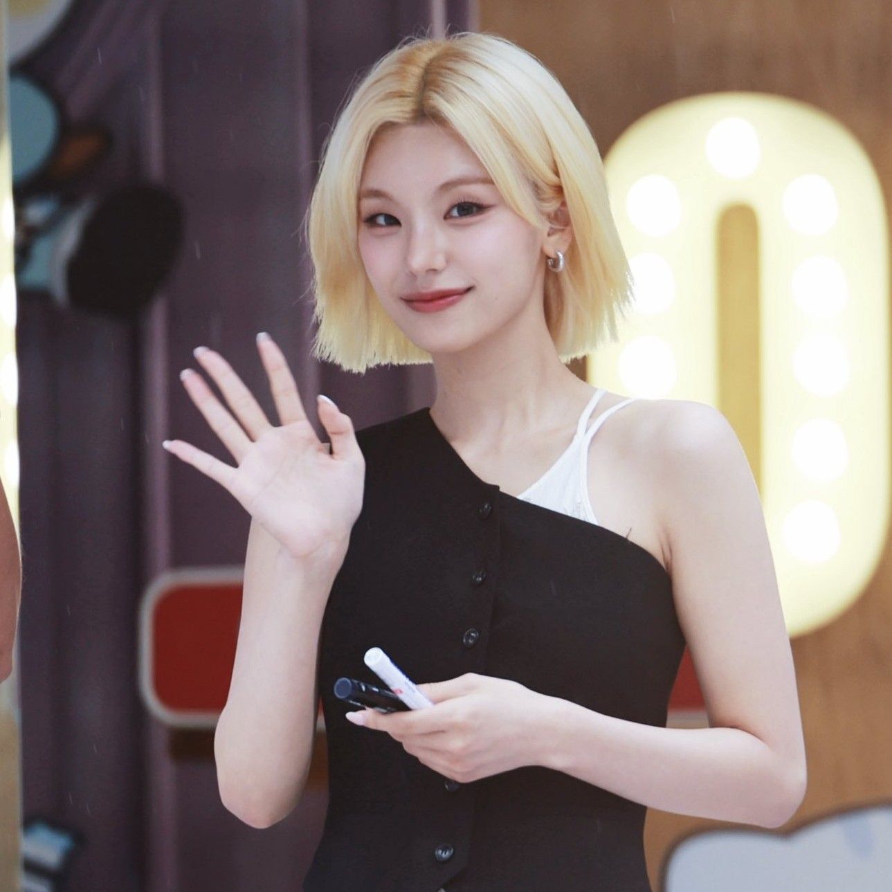 Recent activity shot of Yeji (ITZY)