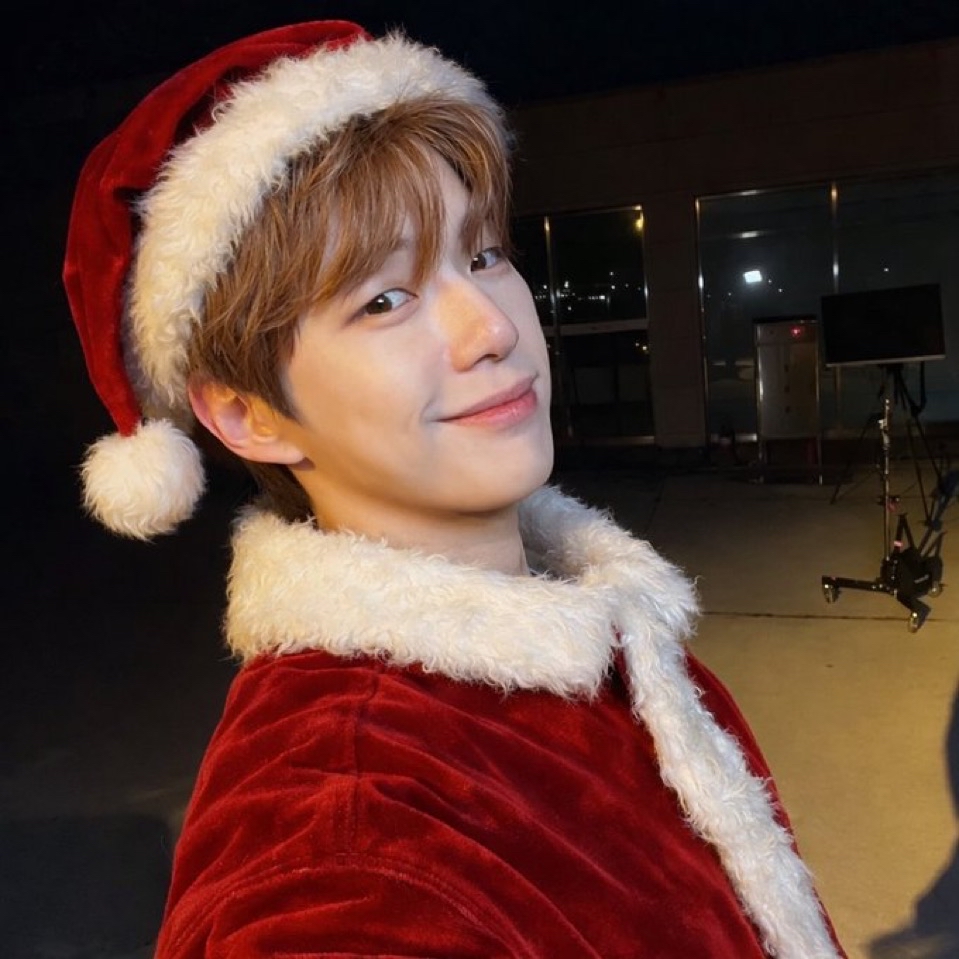 강다니엘 최근 활동샷