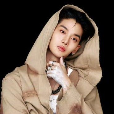 Recent activity shot of Bae Jinyoung