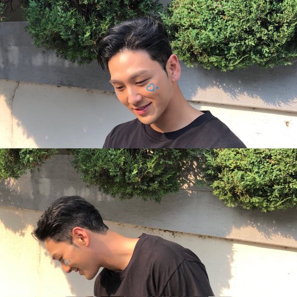 A moment captured by Baekho's fan