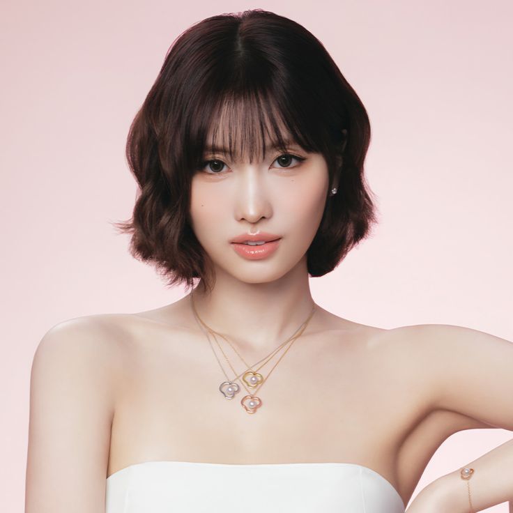 Foto terbaru Momo (TWICE)