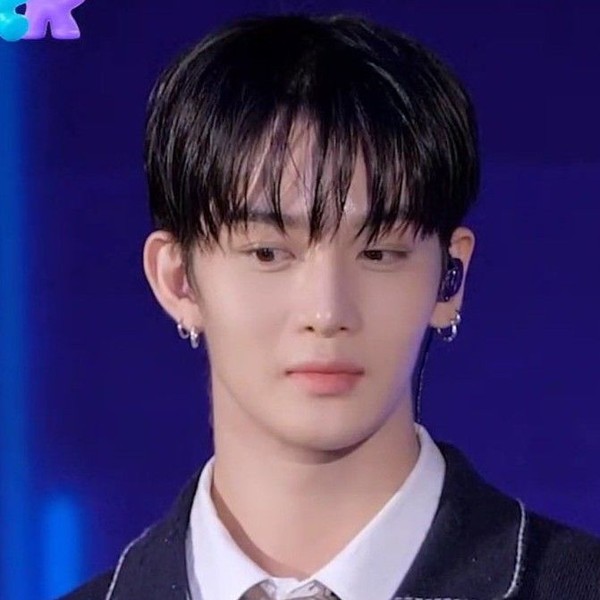 Shining profile picture of Bae Jinyoung on today's Choeaedol