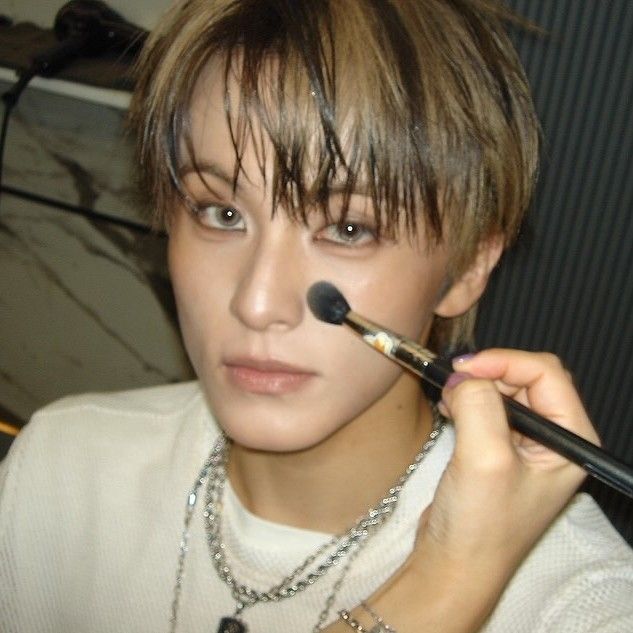 Behind-the-scenes cut of Mark (NCT 127, NCT DREAM)