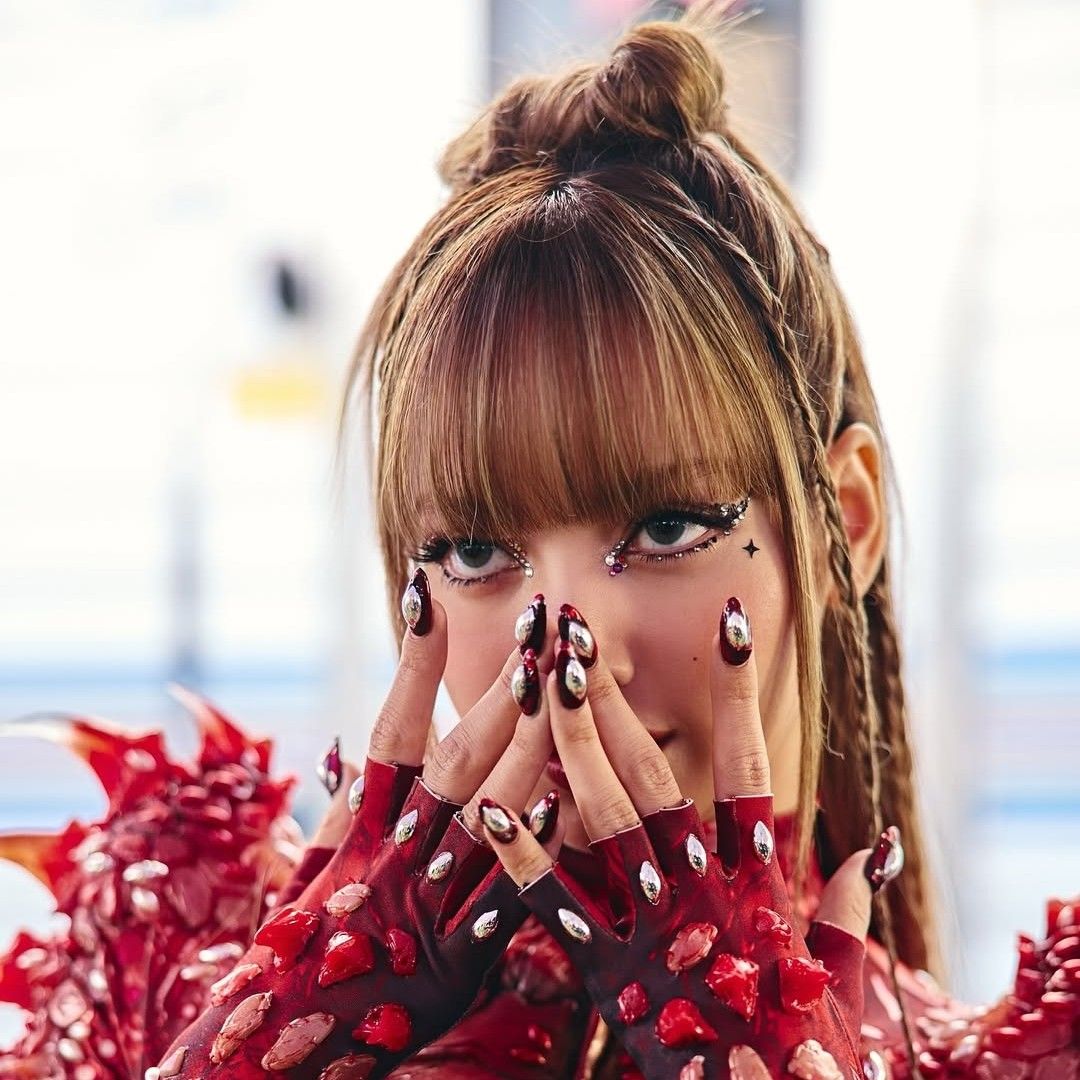 Lisa (BLACKPINK)的幕后花絮