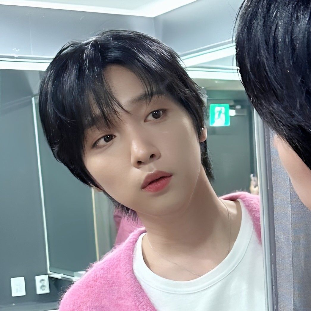 Latest photo of Jeong Sewoon