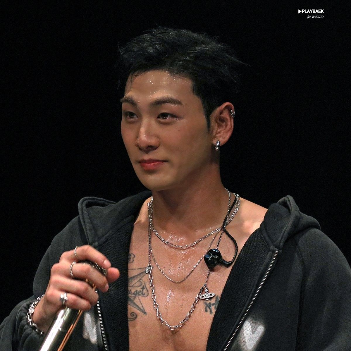 Behind-the-scenes cut of Baekho