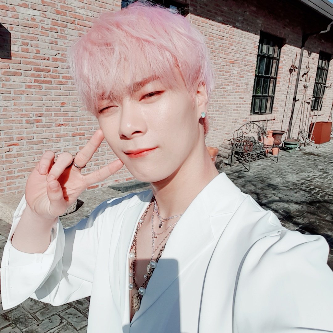 Behind-the-scenes cut of Moonbin (ASTRO)
