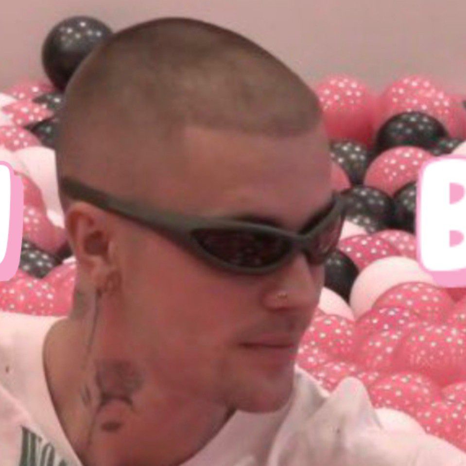 Recent activity shot of Justin Bieber