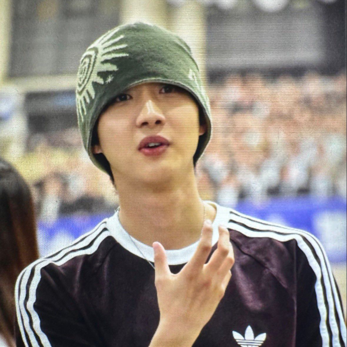 Behind-the-scenes cut of Hui (PENTAGON)