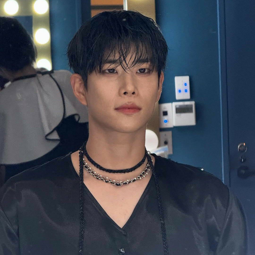 Latest photo of MJ (ASTRO)