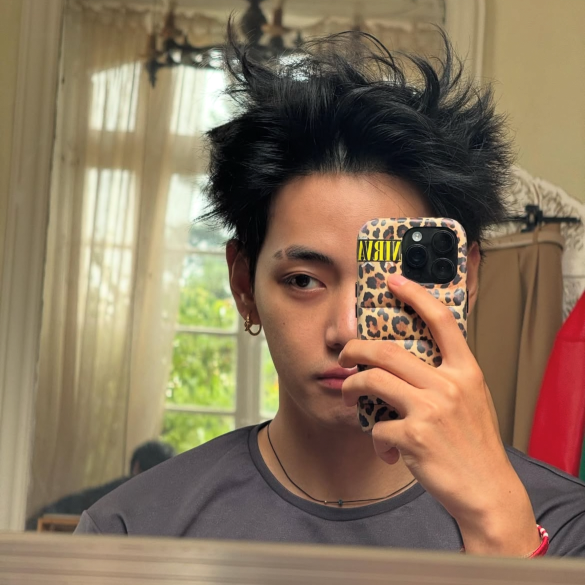 Latest photo of V (BTS)