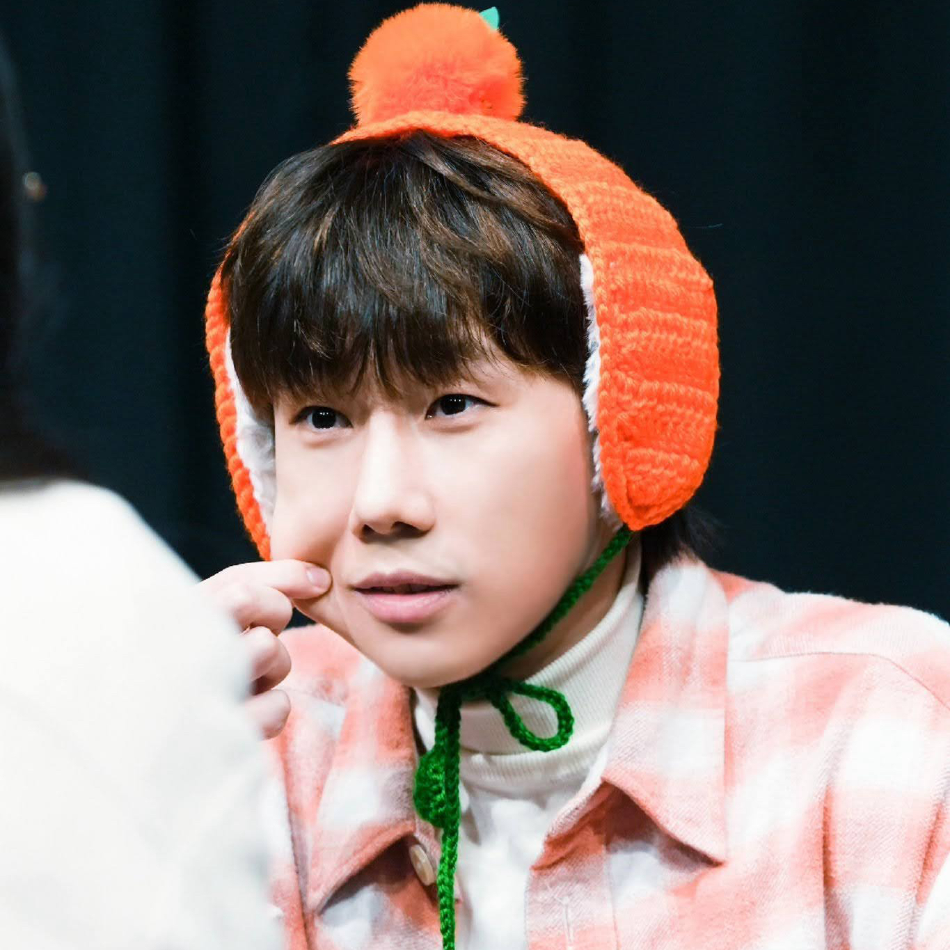 Behind-the-scenes cut of Sungkyu (INFINITE)