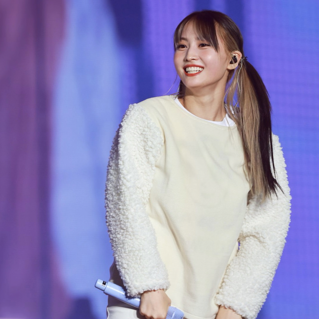 Momo (TWICE)的最新照片