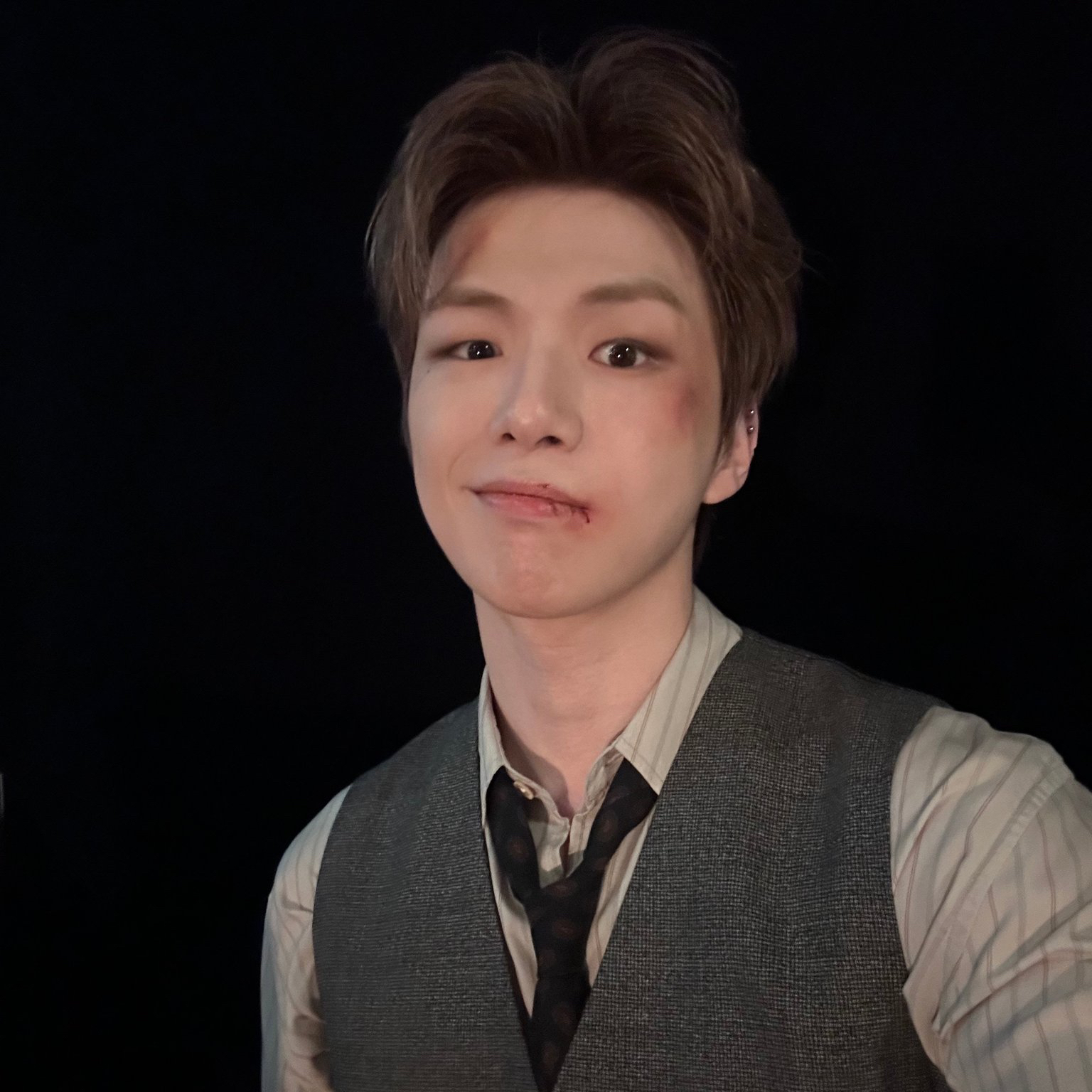 강다니엘의 비하인드 컷