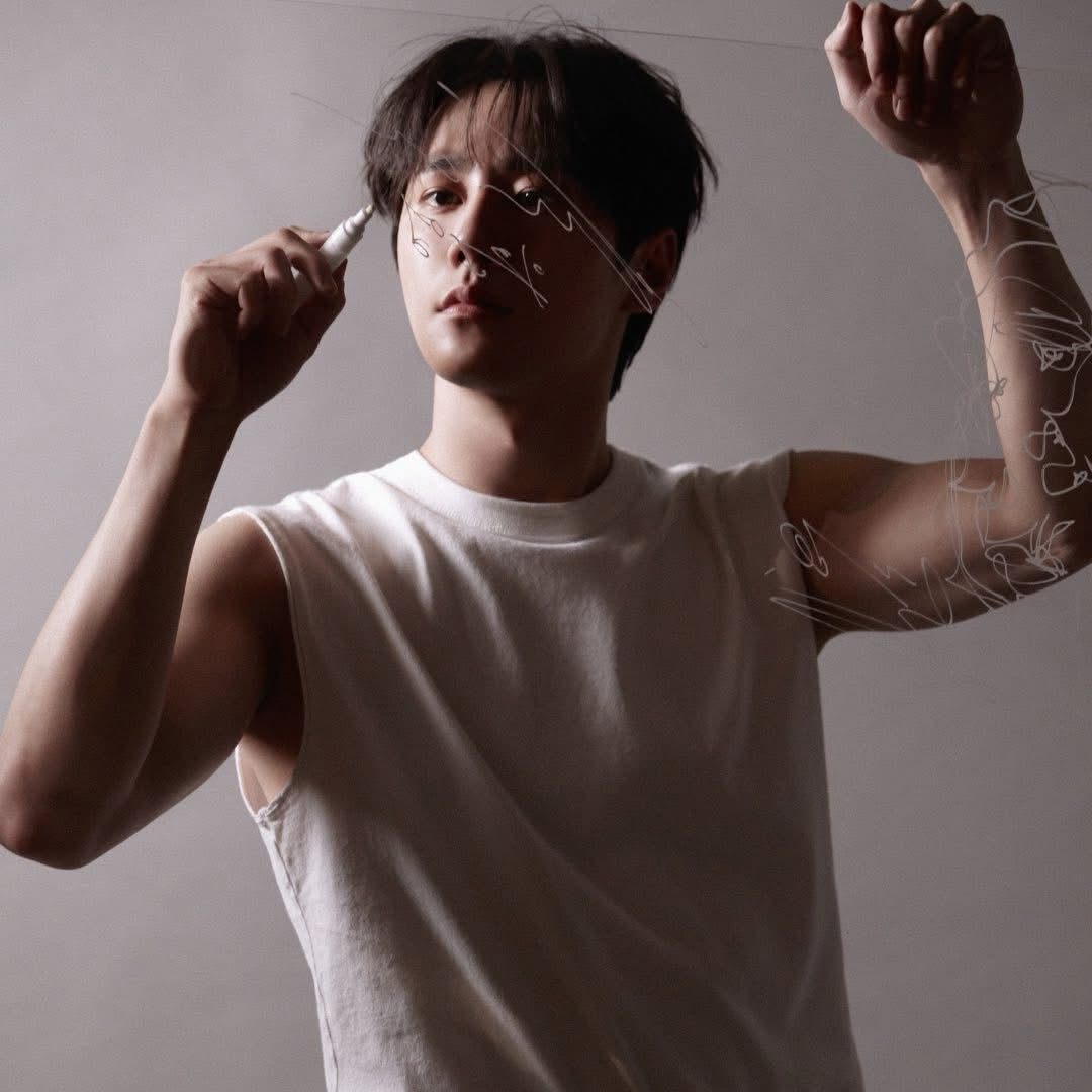 Recent activity shot of Lee Junyoung