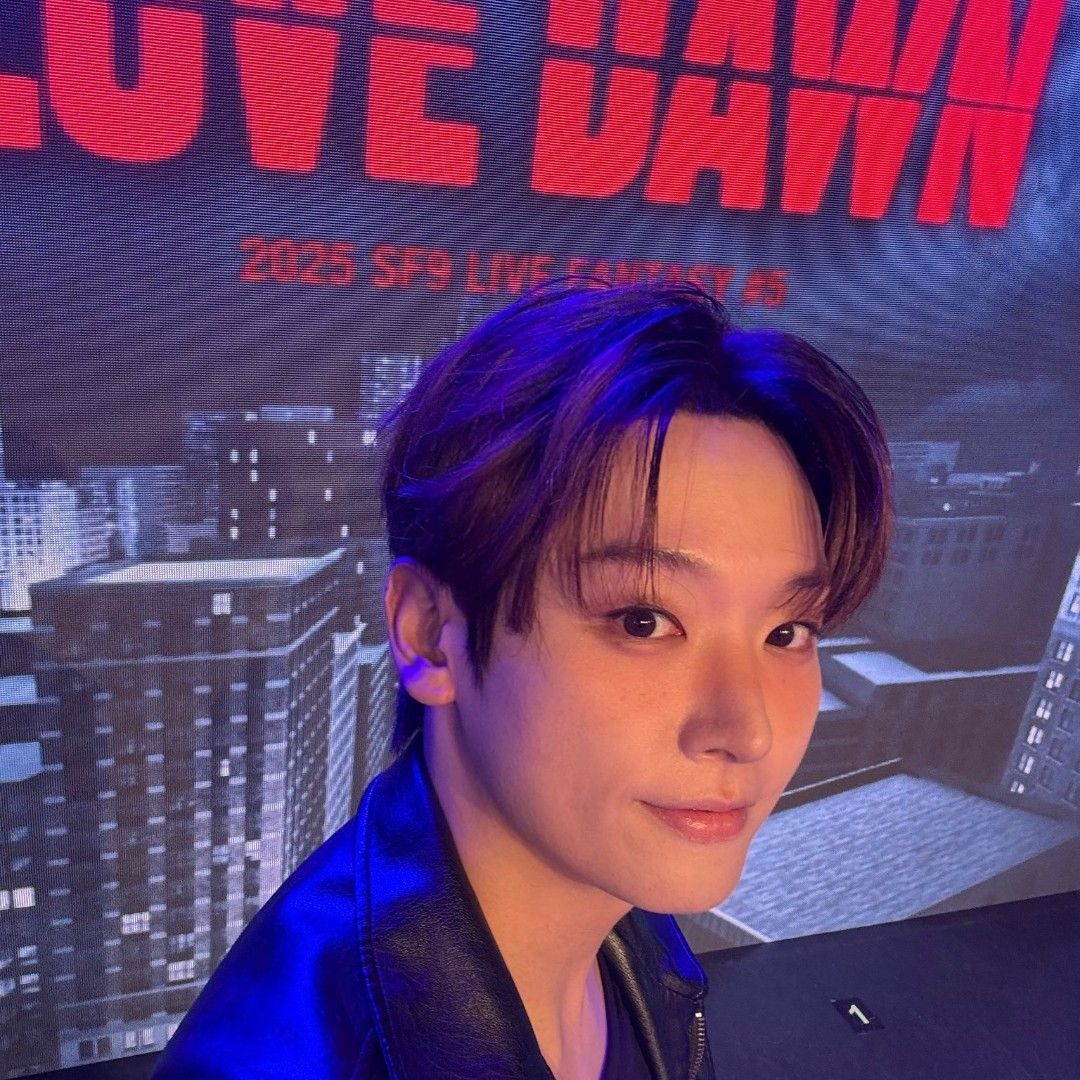 Latest photo of Inseong (SF9)