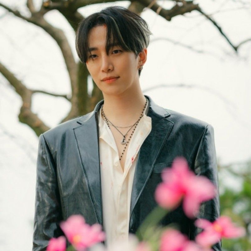 Latest photo of Junho (2PM)