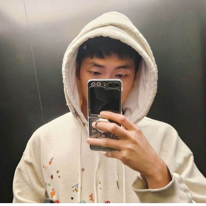 Behind-the-scenes cut of RM (BTS)