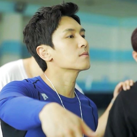 Behind-the-scenes cut of Kim Dongwan (SHINHWA)