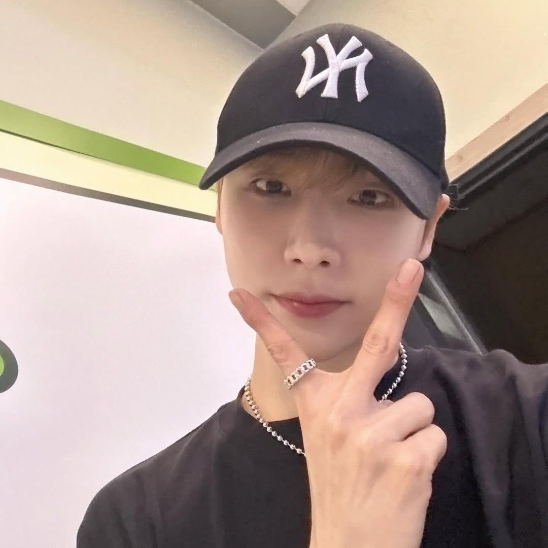 Latest photo of Jeon Woong (AB6IX)