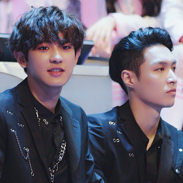 Momen yang diabadikan oleh penggemar Lay (EXO)