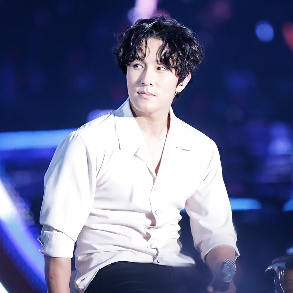 Recent activity shot of Kim Dongwan (SHINHWA)