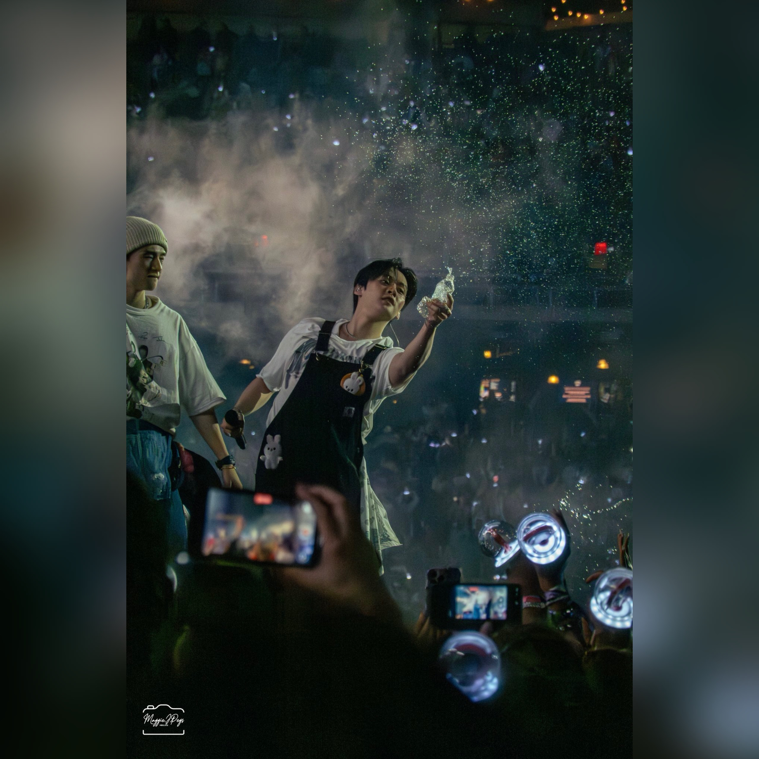 A moment captured by Lee Know (Stray Kids)'s fan
