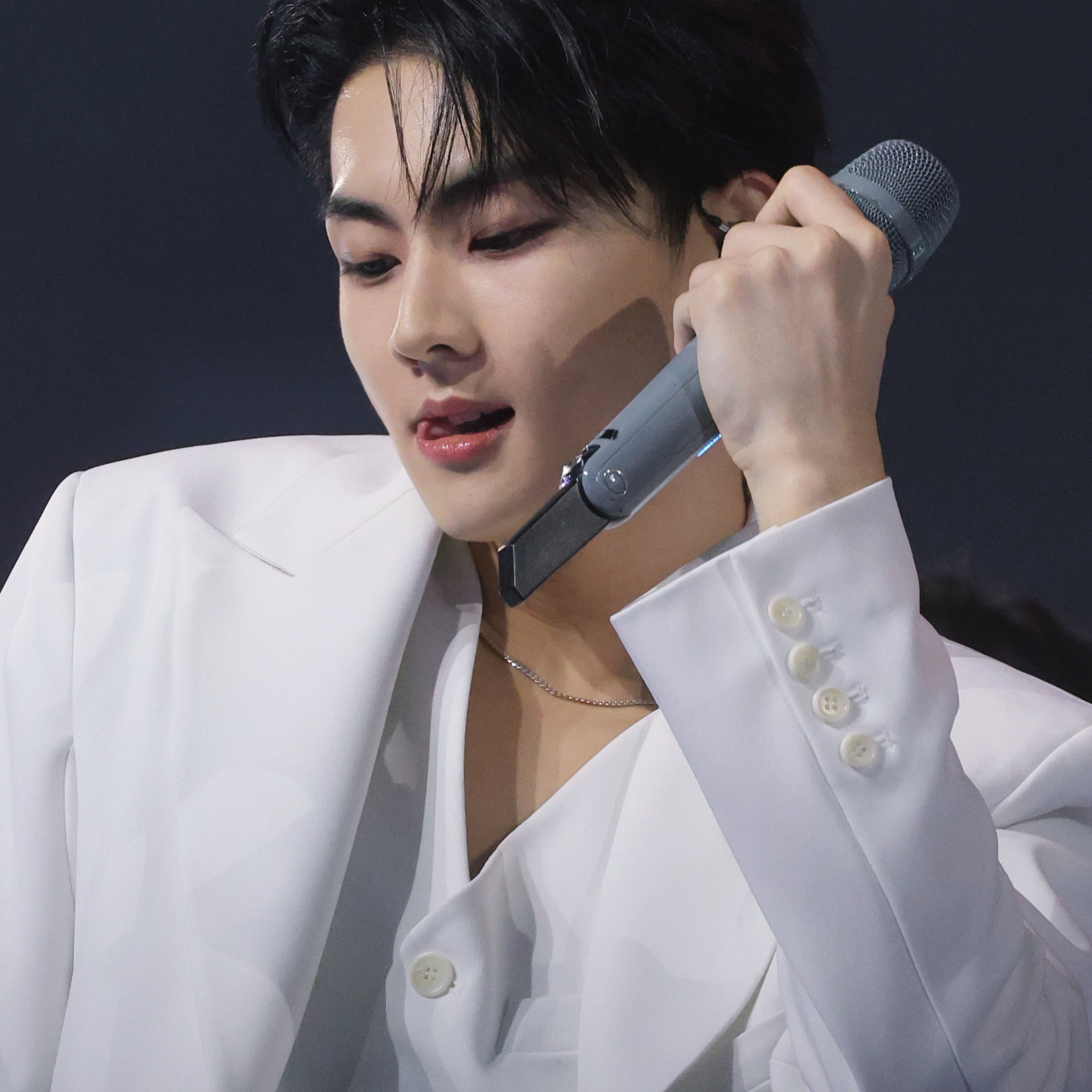 Latest photo of Jungwon (ENHYPEN)