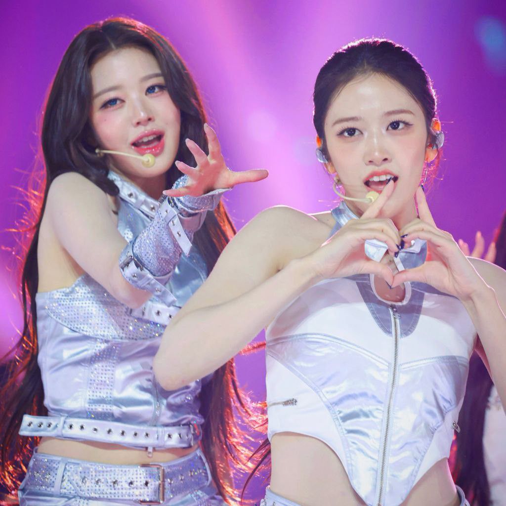 Recent activity shot of Jang Wonyoung (IVE)