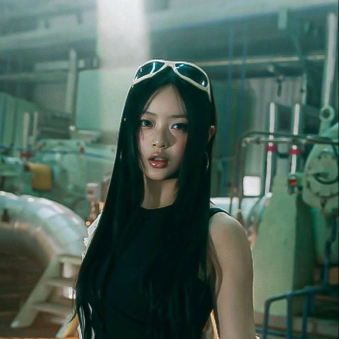 A moment captured by HANNI (NewJeans)'s fan