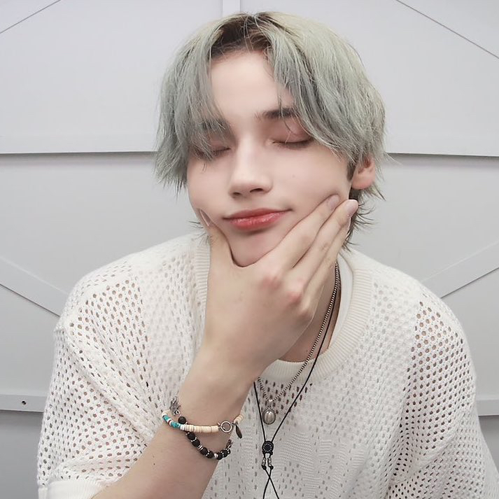 휴닝카이 (투모로우바이투게더) 최근 활동샷