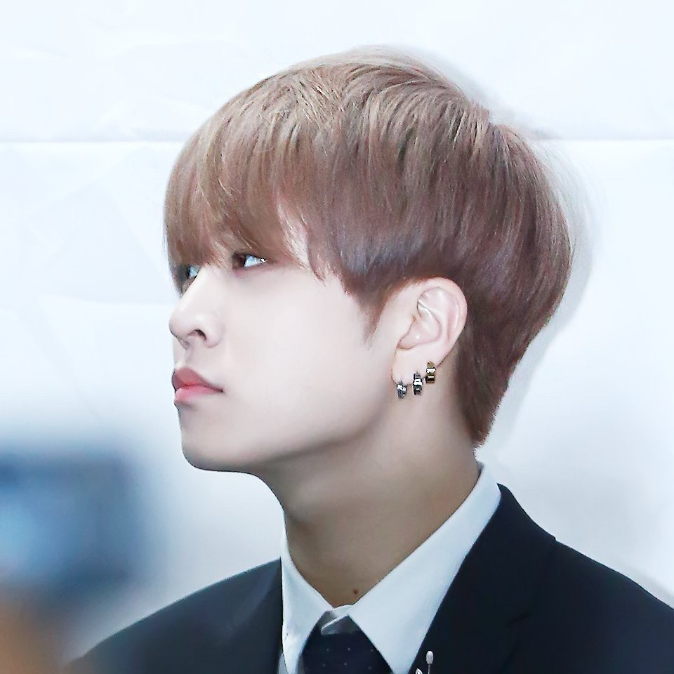 A moment captured by Youngjae (GOT7)'s fan
