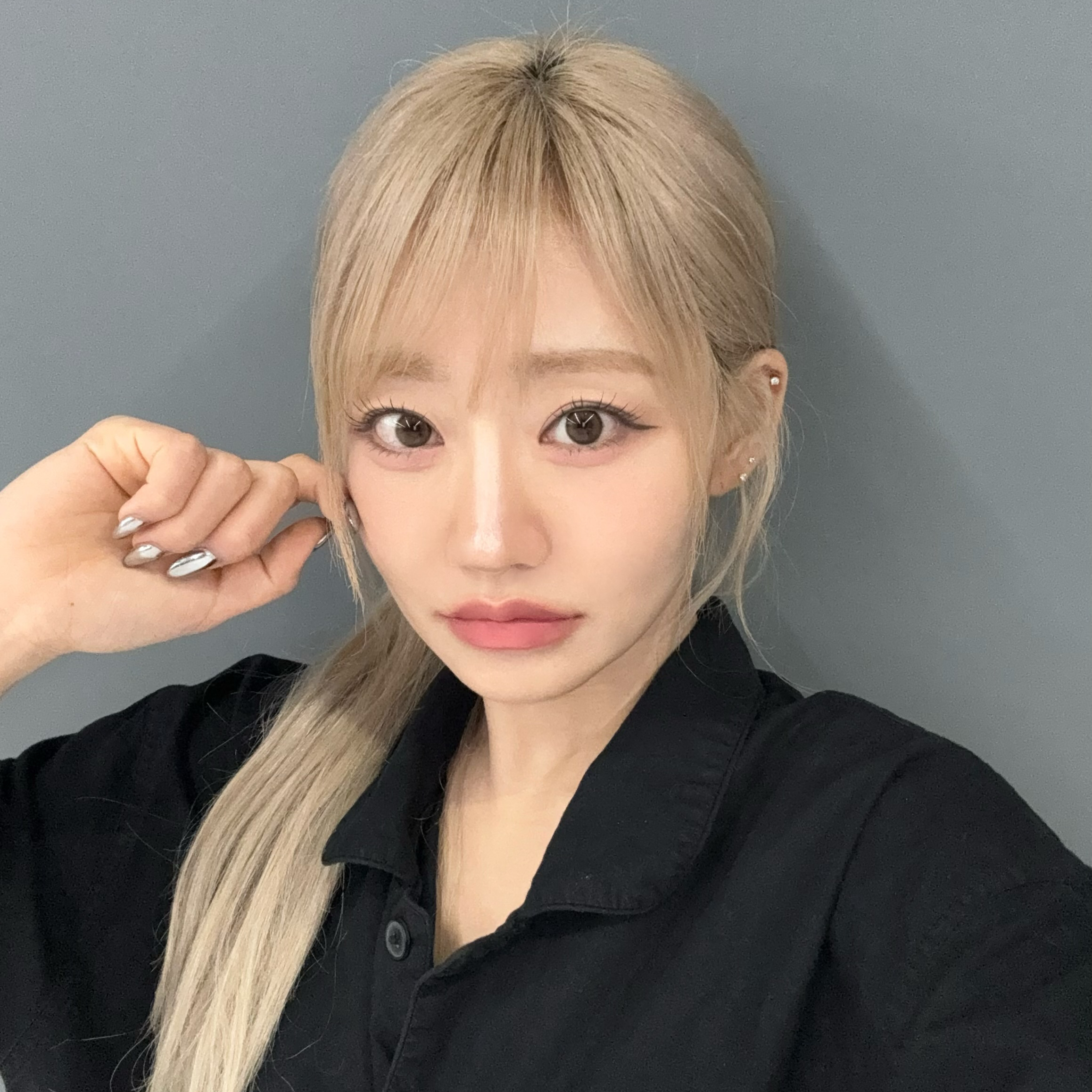 Behind-the-scenes cut of Julie (KISS OF LIFE)