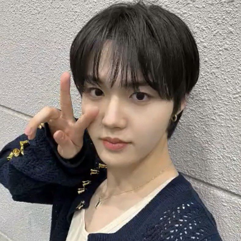 Behind-the-scenes cut of Doyoung (TREASURE)