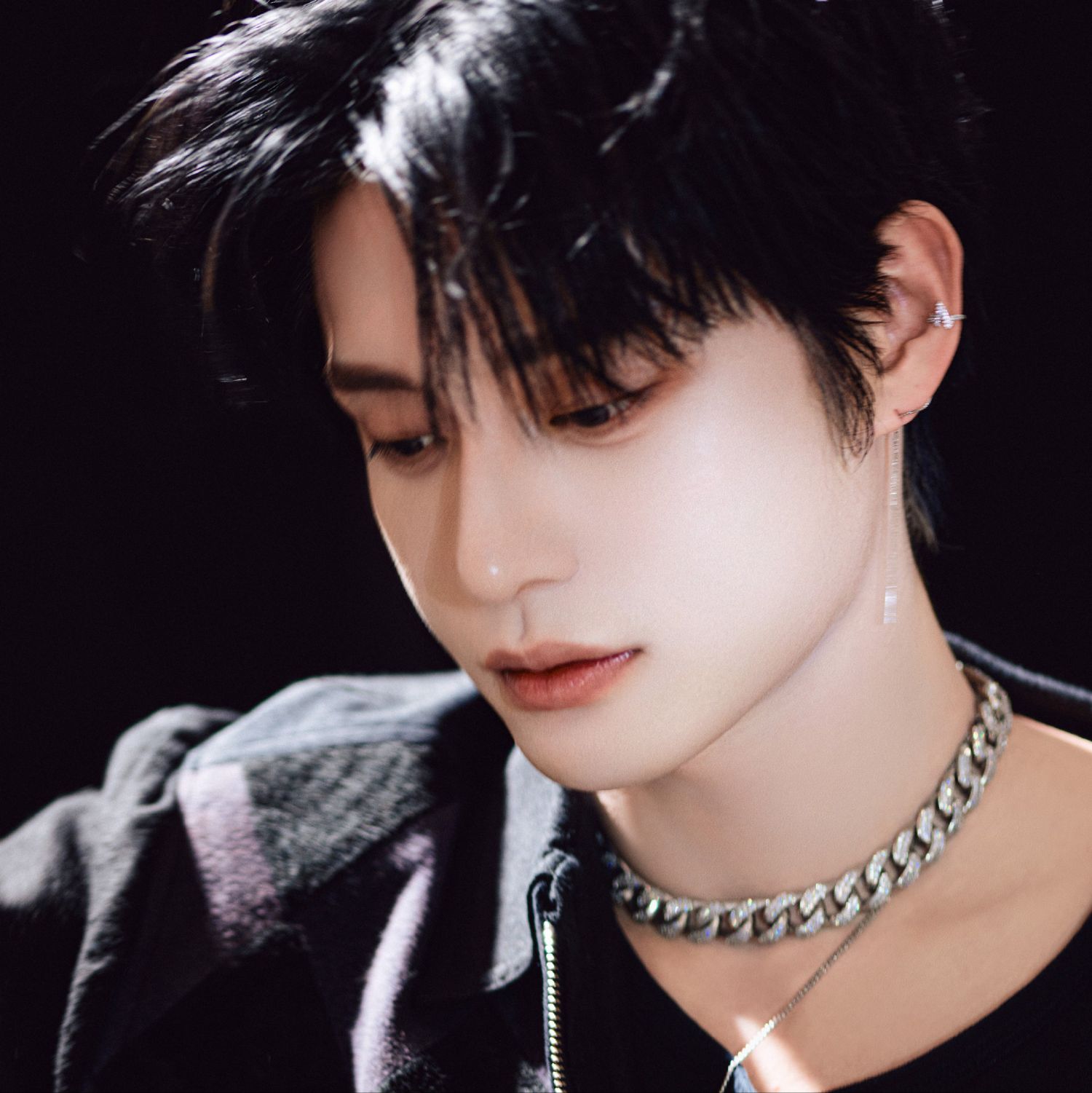 Latest photo of Kim Jiwoong (ZEROBASEONE)
