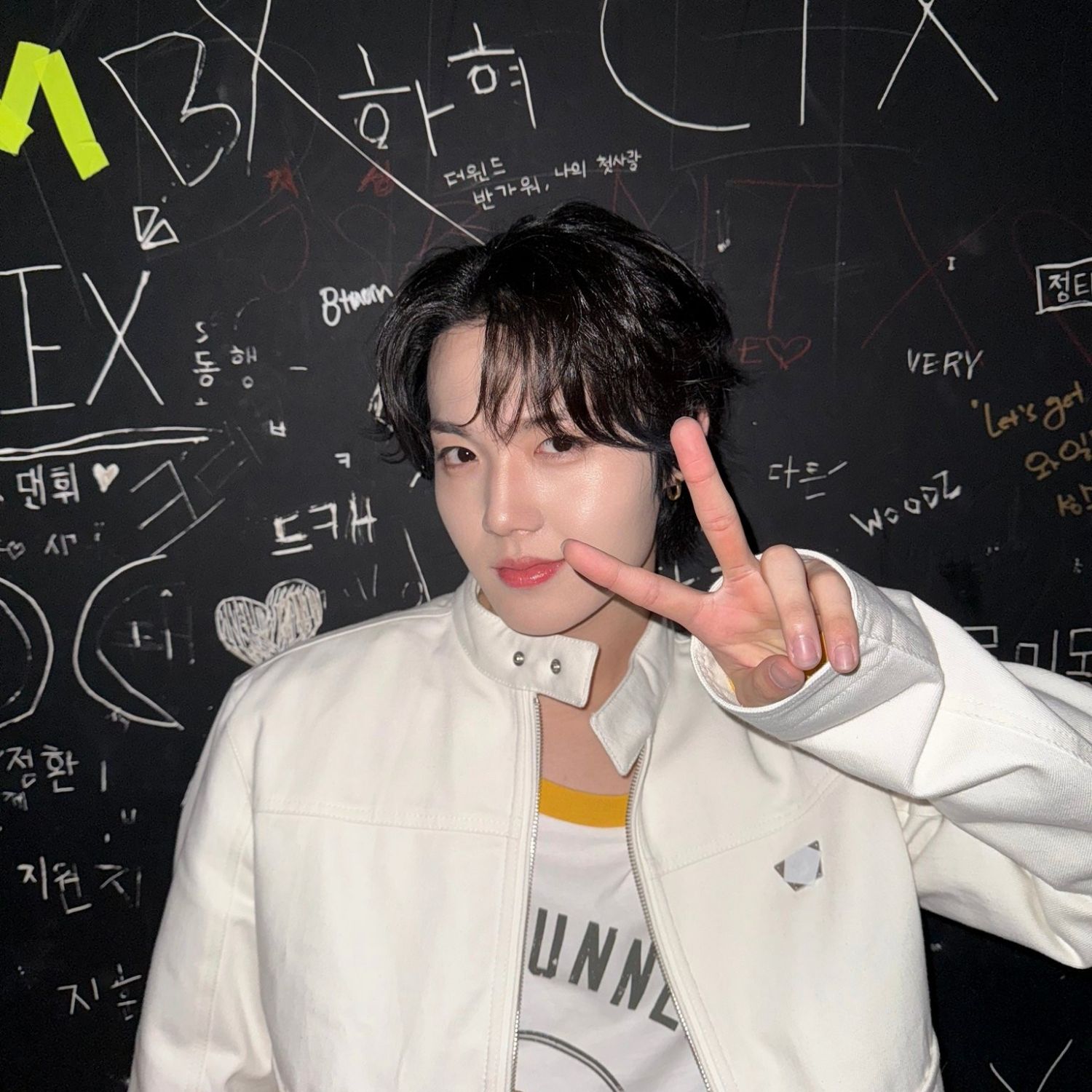 Behind-the-scenes cut of Doyoung (TREASURE)