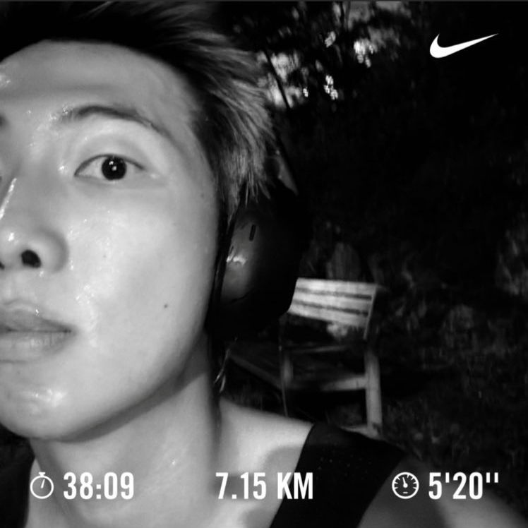 RM (방탄소년단)의 최신 사진