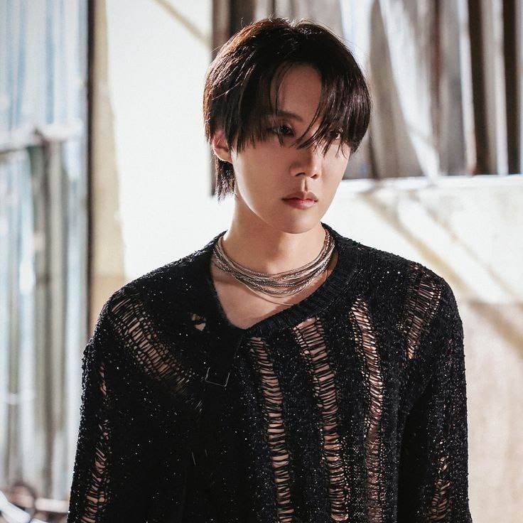 J-hope (防彈少年團)的最新活動照片