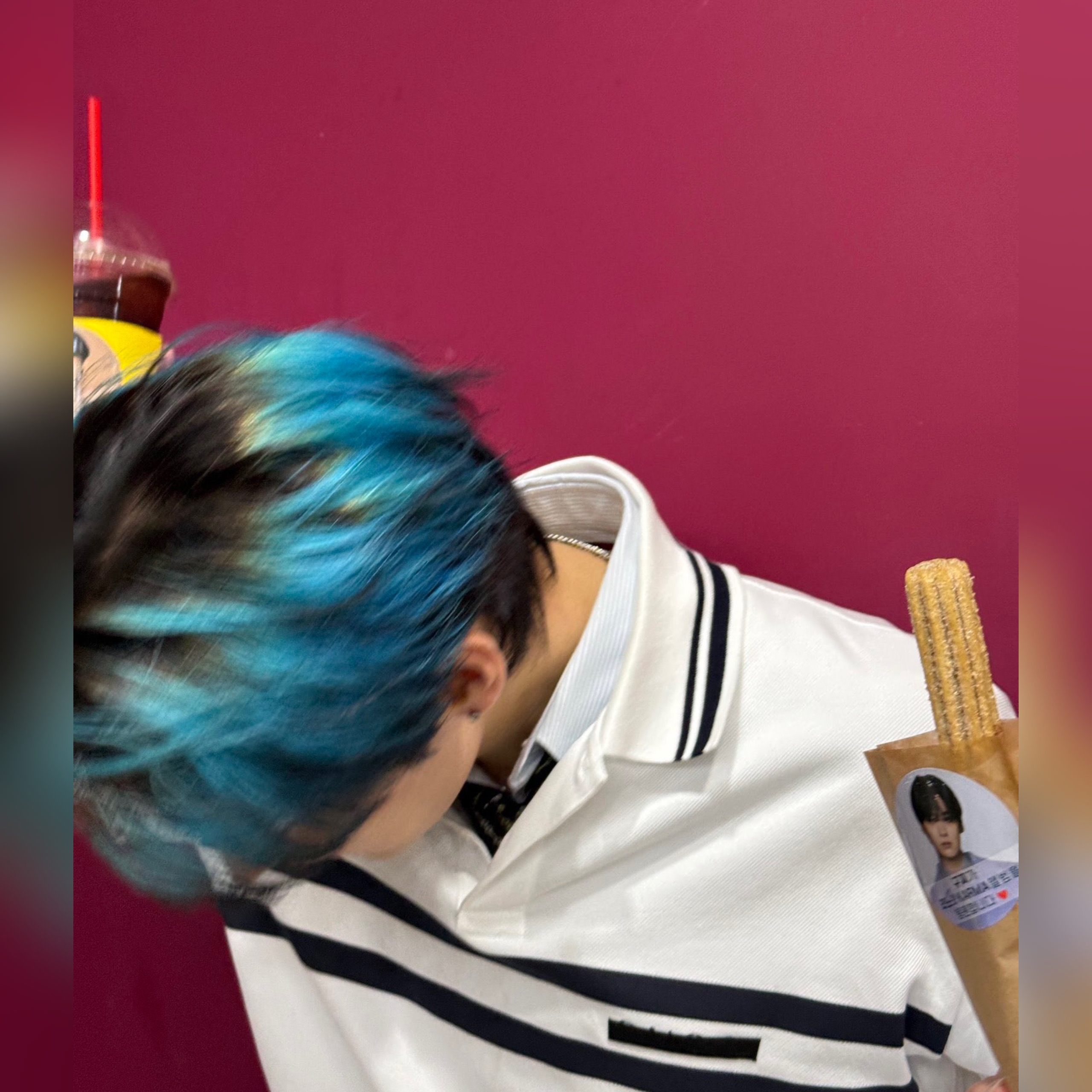 A moment captured by Lee Know (Stray Kids)'s fan