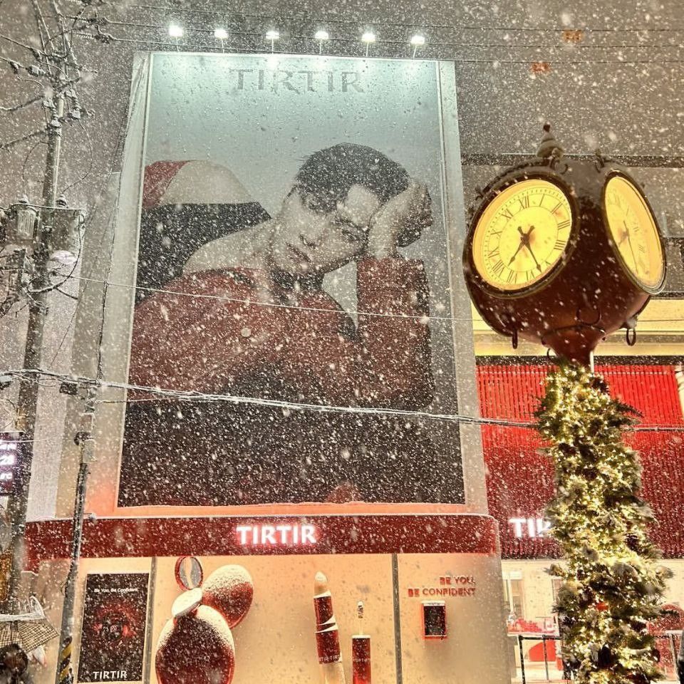 뷔 (방탄소년단) 최근 활동샷