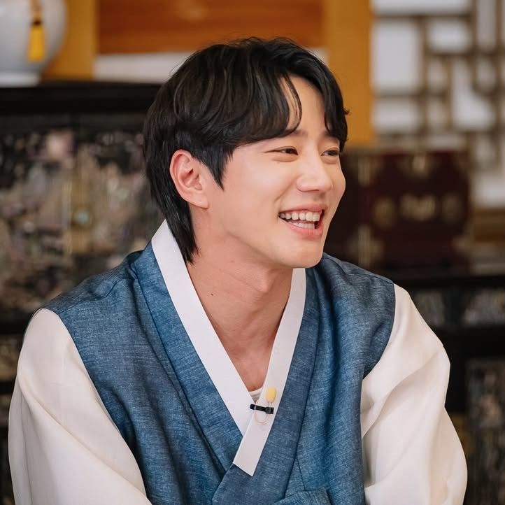 Recent activity shot of Lee Junyoung