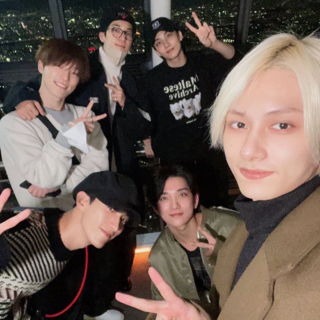 Recent activity shot of Jeonghan (SEVENTEEN)