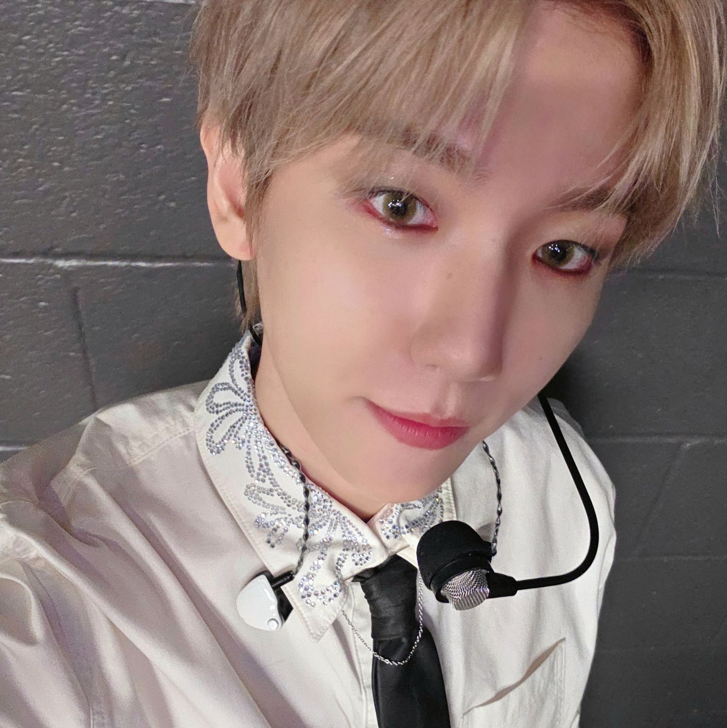 A moment captured by Baekhyun (EXO)'s fan