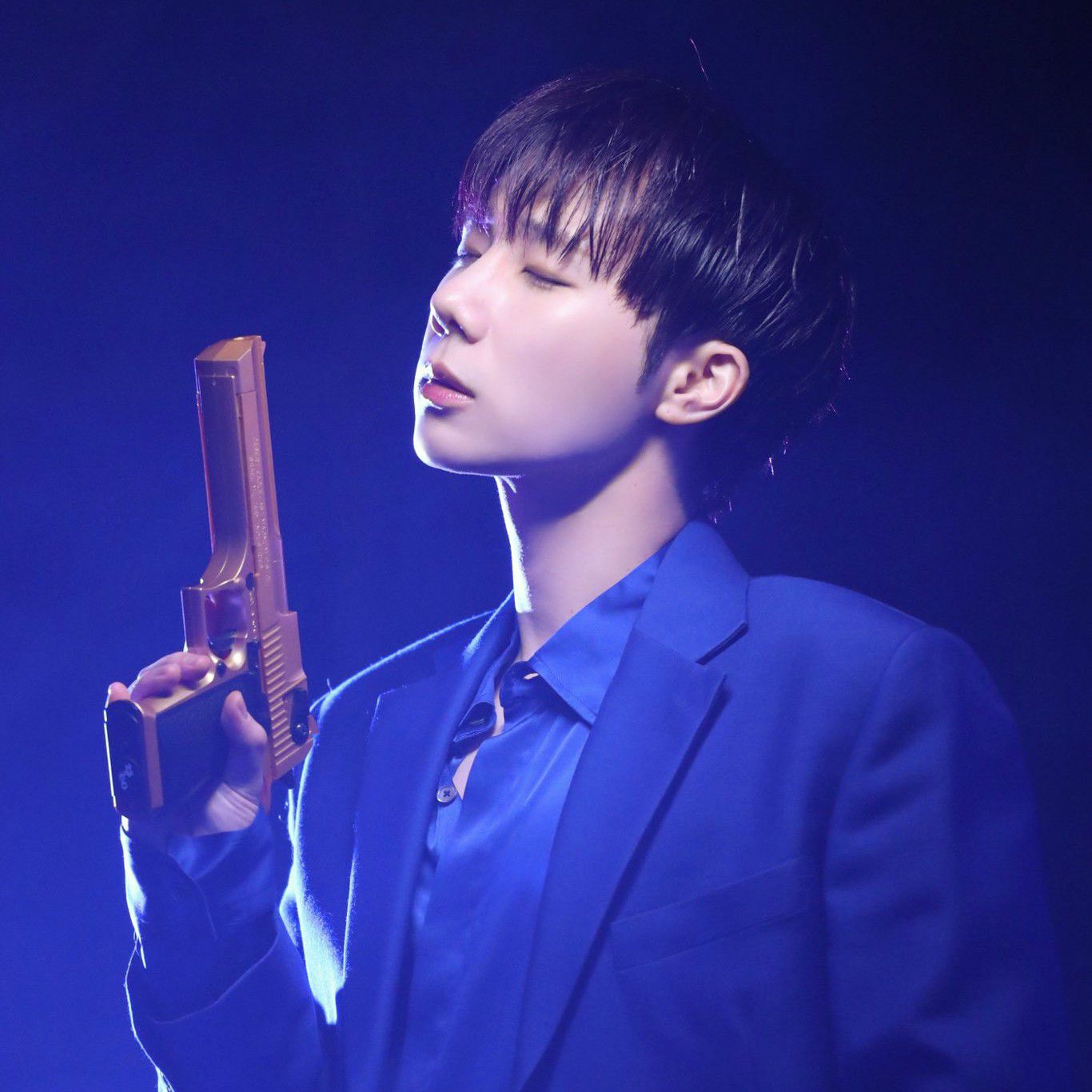 Behind-the-scenes cut of Sungkyu (INFINITE)