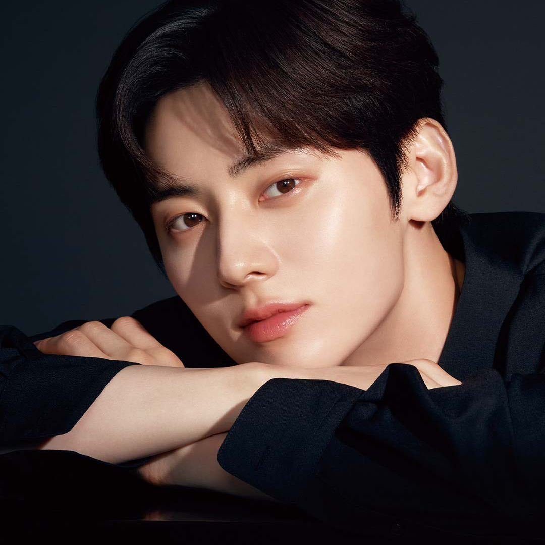 Behind-the-scenes cut of Hwang Minhyun